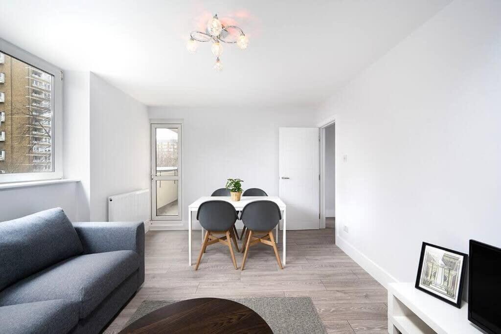 Charming Apartment In The Pleydell Estate London Exterior photo
